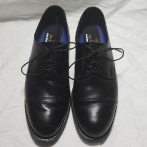Allen Edmonds road warrior black cap toe 9D